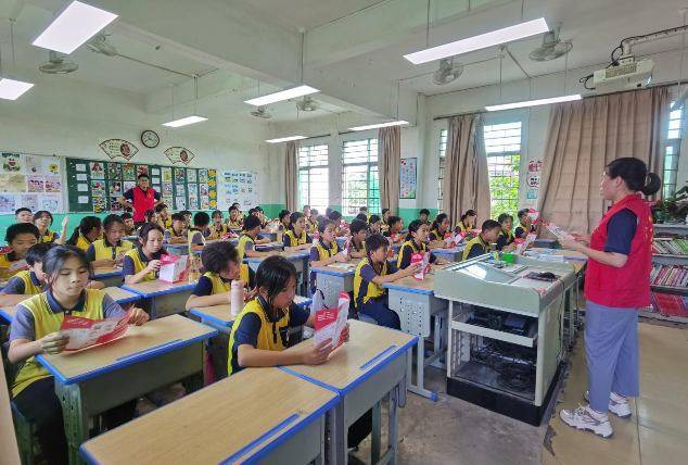 横琴人寿携手新楼小学共建金融教育基地