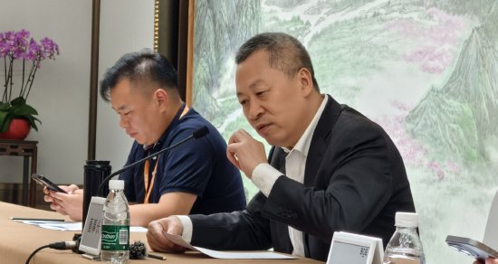 京东方董事长陈炎顺：OLED行业面临压力，但终会迎来彩虹  第1张